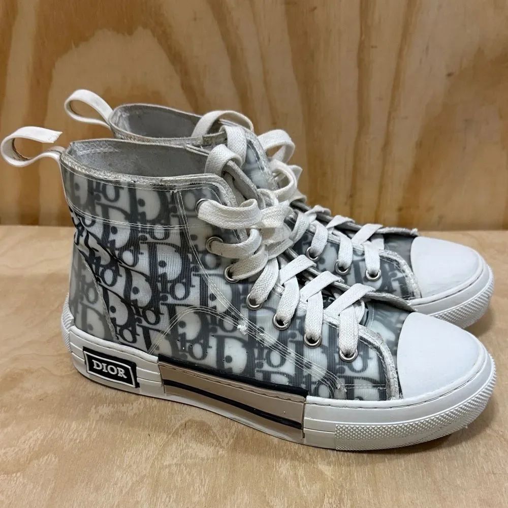 Christian Dior B23 HIGH-TOP SNEAKERWhite and Black Dior Oblique Canvas size 6.5